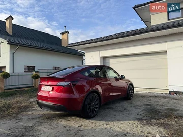 Авто Tesla Model Y 2024 № 8297723