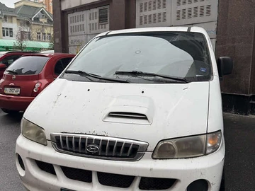 Авто Hyundai H-1 2005 № 8297901