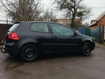Авто Volkswagen Golf 2004 № 8297996