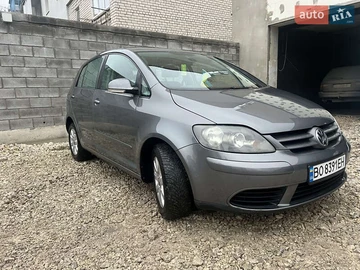 Авто Volkswagen Golf 2005 № 8298001