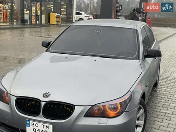 Авто BMW 5 Series 2003 № 8298110
