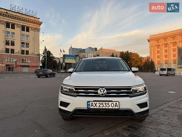 Авто Volkswagen Tiguan 2020 № 8298235