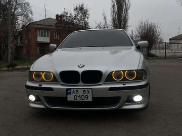 Авто BMW 5 Series 2002 № 8298459