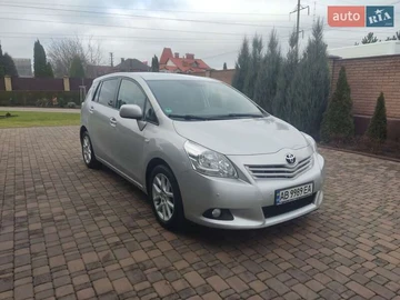 Авто Toyota Verso 2012 № 8298568