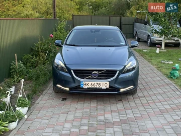 Авто Volvo V40 2013 № 8298769