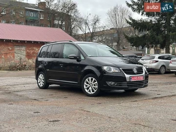 Авто Volkswagen Touran 2010 № 8299037