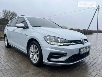 Авто Volkswagen Golf 2017 № 8299054