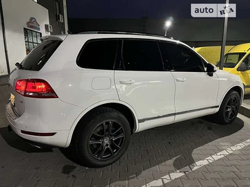 Авто Volkswagen Touareg 2011 № 8299068