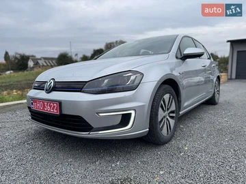 Авто Volkswagen E-Golf 2015 № 8299360