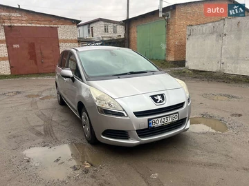 Авто Peugeot 5008 2010 № 8300262