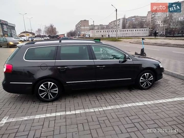 Авто Volkswagen Passat 2010 № 8300359