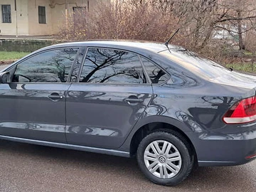 Авто Volkswagen Polo 2017 № 8300361