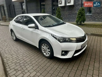 Авто Toyota Corolla 2015 № 8300513
