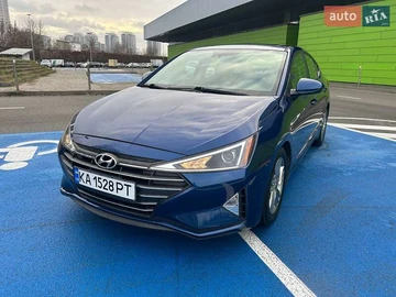 Авто Hyundai Elantra 2018 № 8300530