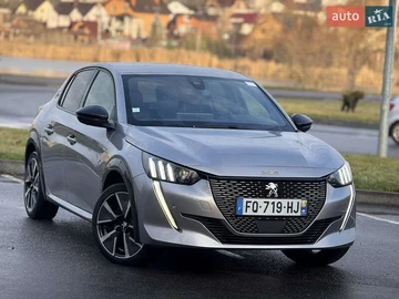 Авто Peugeot E-208 2020 № 8300595