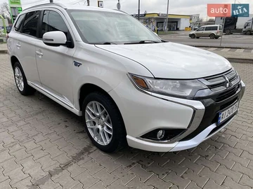 Авто Mitsubishi Outlander 2019 № 8300749