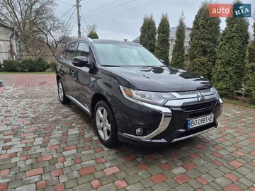Авто Mitsubishi Outlander 2017 № 8300759