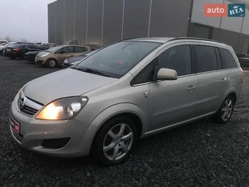 Авто Opel Zafira 2010 № 8301104