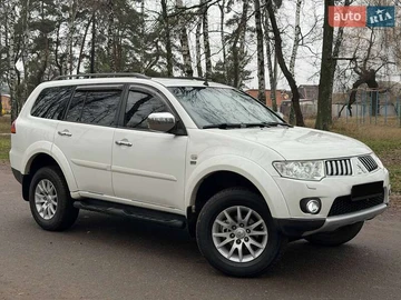Авто Mitsubishi Pajero Sport 2013 № 8301180