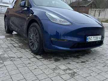 Авто Tesla Model Y 2024 № 8301394