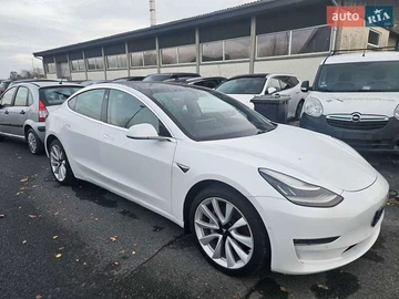 Авто Tesla Model 3 2020 № 8302063