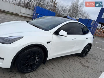 Авто Tesla Model Y 2022 № 8302112