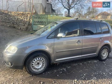 Авто Volkswagen Touran 2005 № 8302415