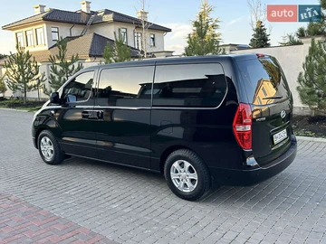 Авто Hyundai H-1 2012 № 8302641