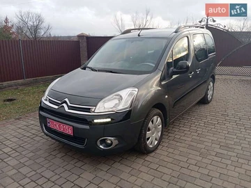 Авто Citroen Berlingo 2013 № 8303001