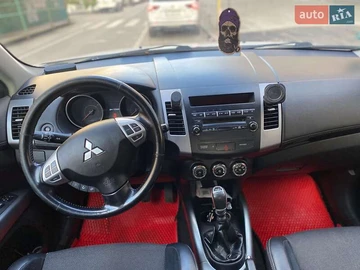 Авто Mitsubishi Outlander 2010 № 8303037