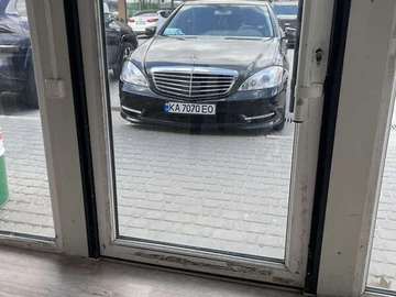 Авто Mercedes S-Class 2005 № 8303047