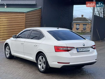 Авто Skoda Superb 2017 № 8303083
