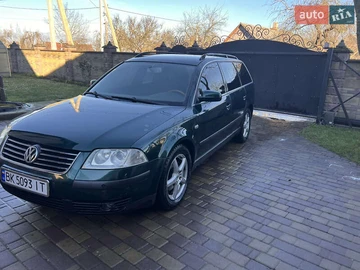 Авто Volkswagen Passat 2002 № 8303377