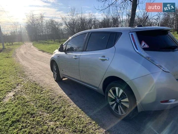 Авто Nissan Leaf 2013 № 8303561