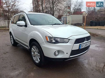 Авто Mitsubishi Outlander 2013 № 8303640