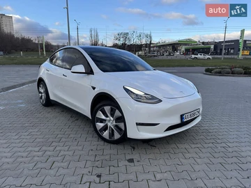 Авто Tesla Model Y 2021 № 8303918