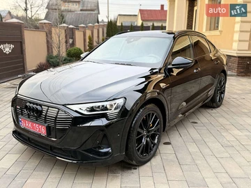 Авто Audi E-Tron 2023 № 8303955