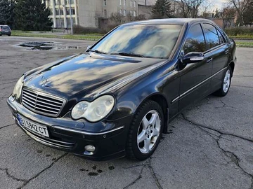 Авто Mercedes C-Class 2004 № 8304223