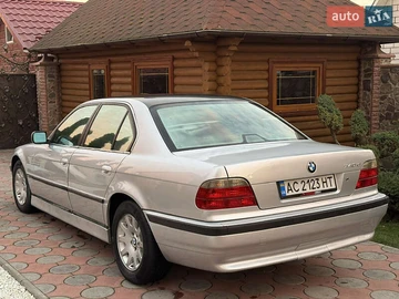 Авто BMW 7 Series 2001 № 8304281