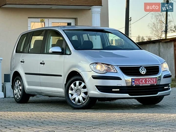 Авто Volkswagen Touran 2009 № 8304389