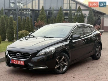 Авто Volvo V40 2013 № 8304529