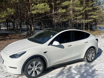 Авто Tesla Model Y 2023 № 8304826