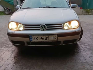 Авто Volkswagen Golf 2001 № 8304940
