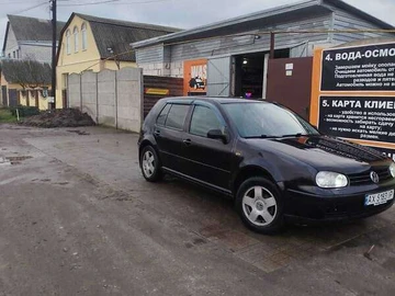 Авто Volkswagen Golf 1999 № 8304945