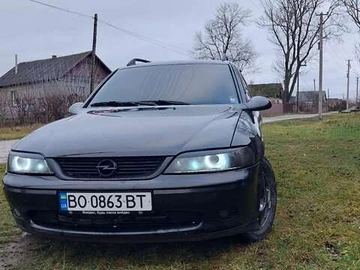Авто Opel Vectra 2001 № 8304950