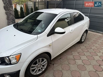 Авто Chevrolet Sonic 2013 № 8305100
