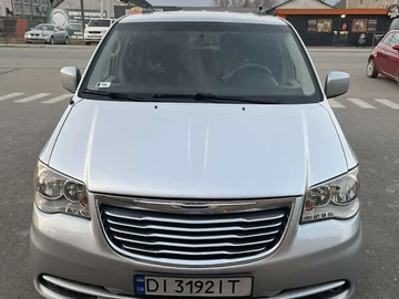 Авто Chrysler Town Country 2012 № 8306046