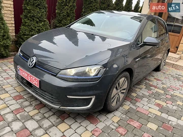 Авто Volkswagen E-Golf 2015 № 8306260