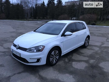 Авто Volkswagen E-Golf 2016 № 8306278
