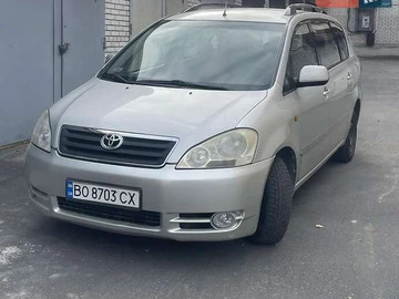 Авто Toyota Avensis Verso 2001 № 8306495